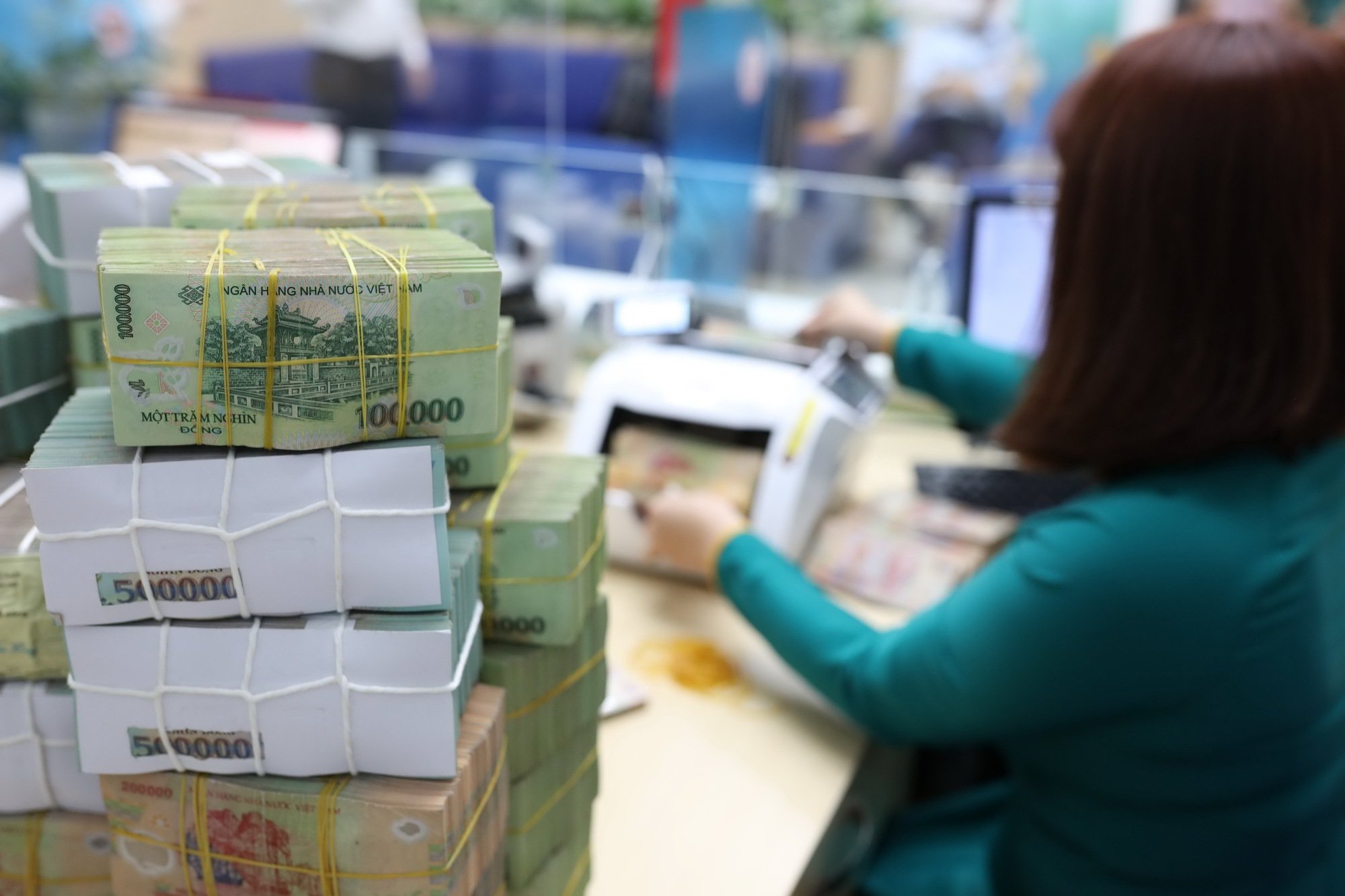 Tiền gửi ngân hàng chảy đi đâu?