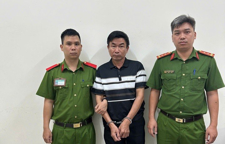 Nguyễn Duy Tấn tại cơ quan điều tra.
