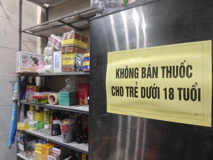 Đề xuất cấm người sinh từ 1/1/2010 mua và sử dụng thuốc lá