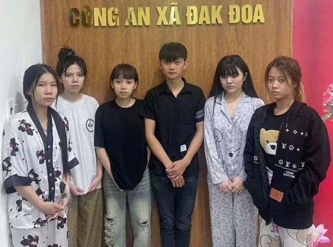 Bắt 6 đối tượng thuê nhà tụ tập ‘bay lắc’ lúc rạng sáng