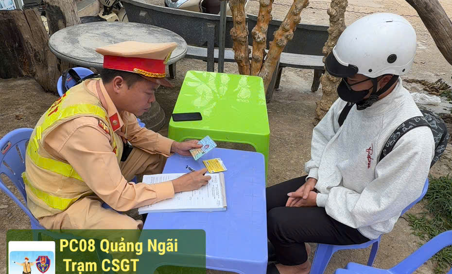 CSGT Quảng Ngãi xử phạt hàng trăm trường hợp vi phạm gần 1 tỷ đồng trong một ngày- Ảnh 1.