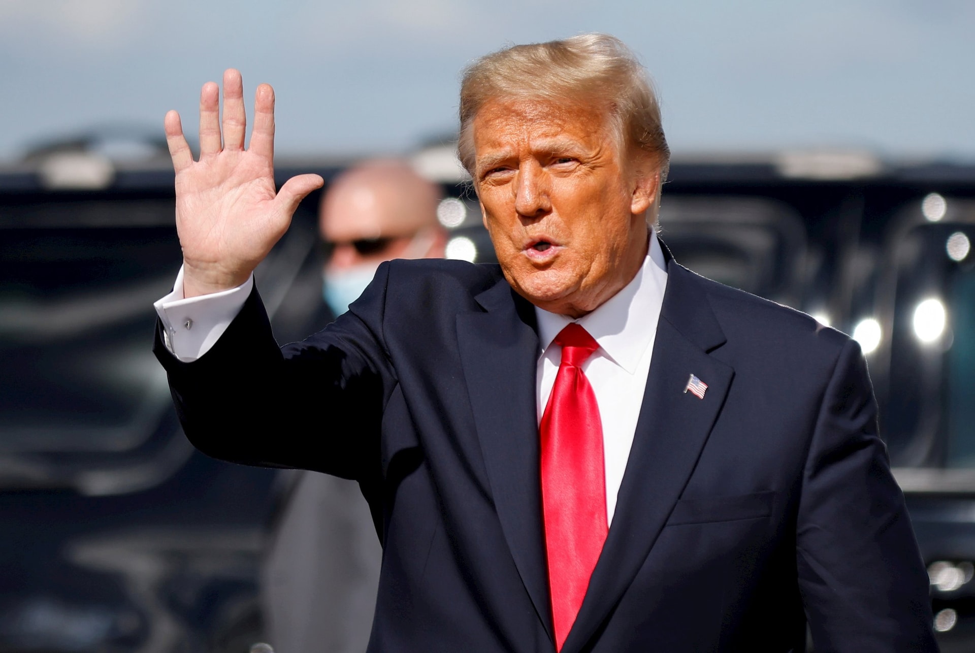 Tổng thống Mỹ Donald Trump lại phát tín hiệu, giá dầu thế giới lập tức lao dốc- Ảnh 4.