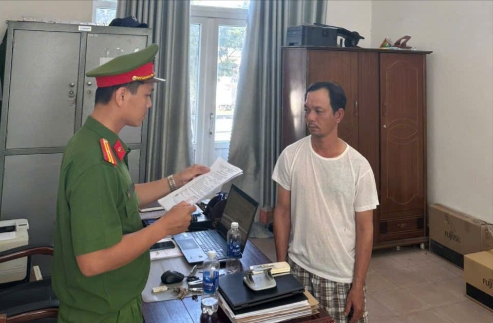 Bắt tạm giam Tạ Ngọc Danh (39 tuổi, ngụ phường Cẩm Thành, tỉnh Quảng Ngãi)