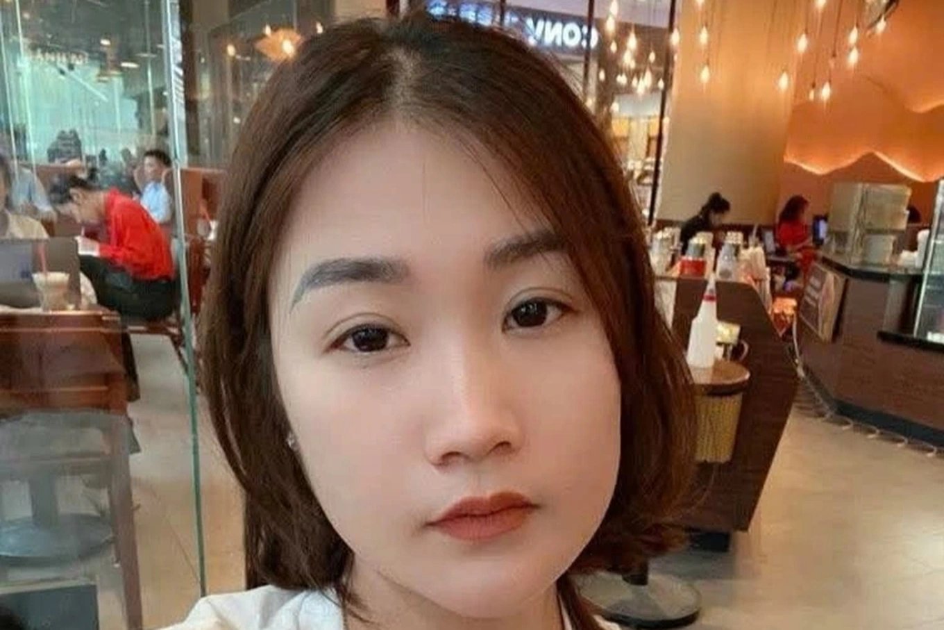 06-1780711134-ha-noi-phat-thong-bao-khan-tim-nan-nhan-sap-bay-nu-giao-vien-truong-ams