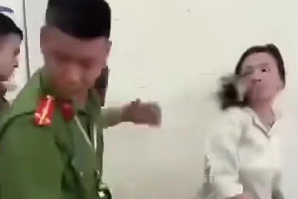 Khởi tố người phụ nữ chửi bới, tát công an tại Thái Nguyên