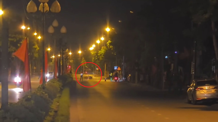 Tạm giữ 3 thanh niên mang hung khí Gây rối trật tự tại Hải Phòng - Ảnh 2. Tạm giữ 3 thanh niên mang hung khí Gây rối trật tự tại Hải Phòng - Ảnh 2.