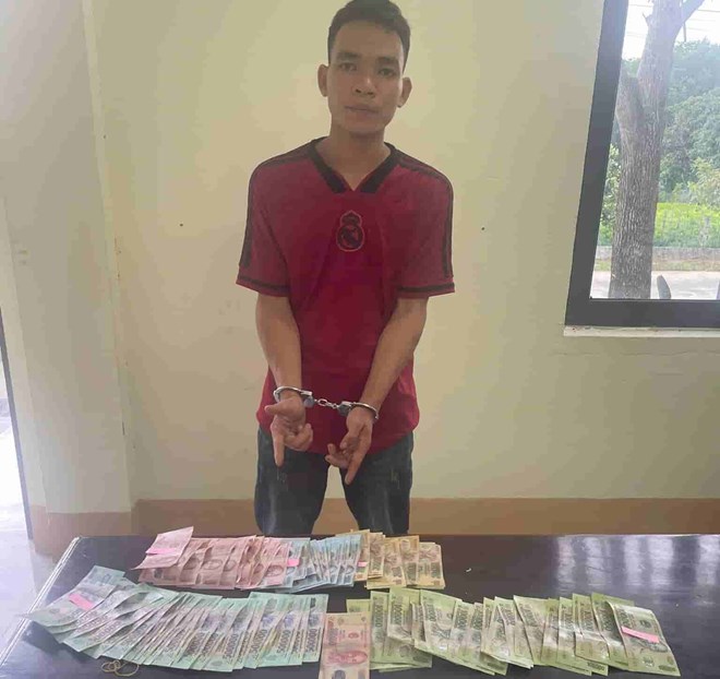 Quảng Ngãi: Bắt nam thanh niên trộm tiền của người dân rồi bỏ trốn