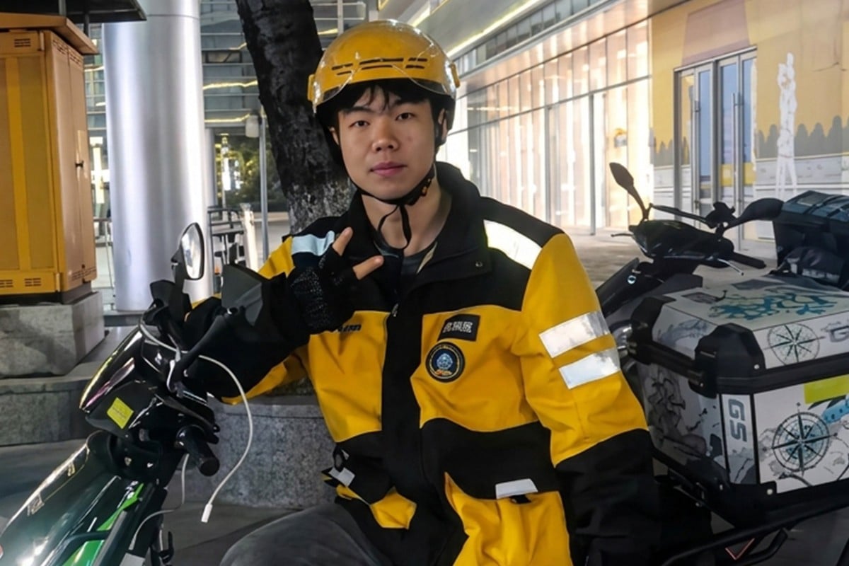 Một shipper qua đời khi cứu người, để lại nguyện vọng cuối đời đầy xót xa ghi trong điện thoại