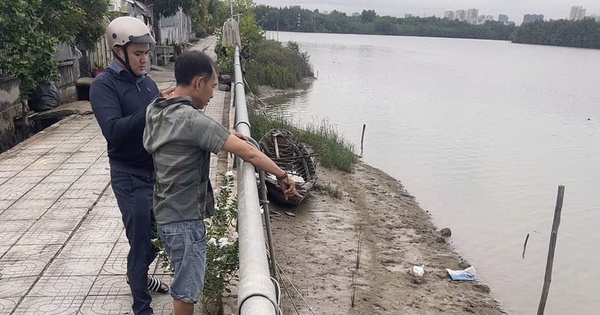 TPHCM: Đang uống cà phê thì bị công an ập vào bắt
