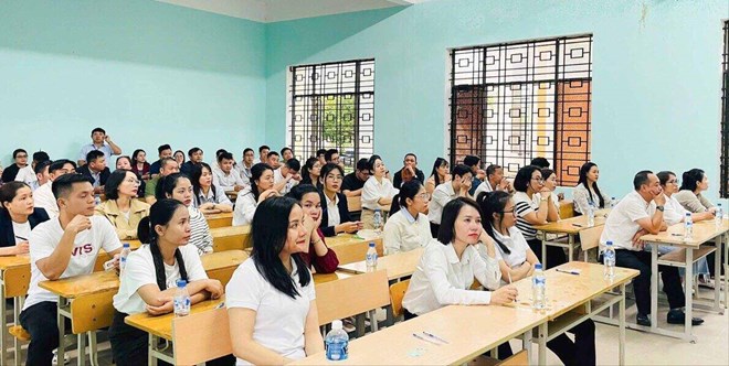 Hàng nghìn người đăng ký dự thi sát hạch cấp chứng chỉ hành nghề môi giới bất động sản