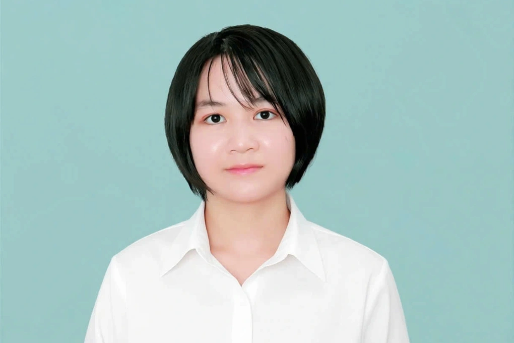 Nữ thủ khoa đạt 30/30 điểm thi lớp 10: Làm toán, tiếng Anh trong 30 phút