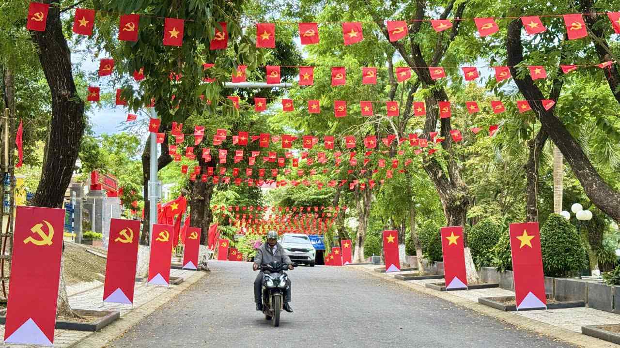 Quảng Ngãi khẩn trương sắp xếp, tổ chức lại thôn, tổ dân phố