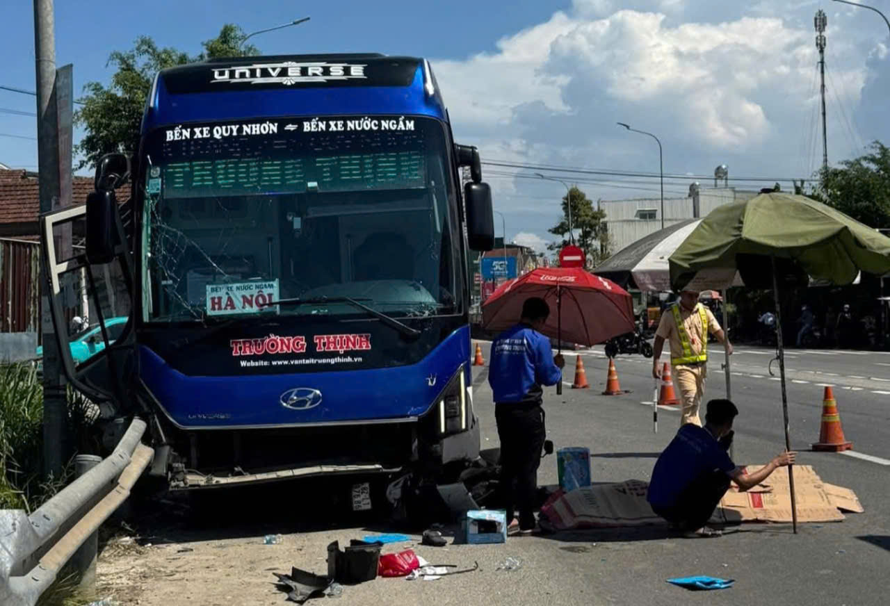 Va chạm với xe khách trên QL1, người đàn ông đi xe máy tử vong tại chỗ