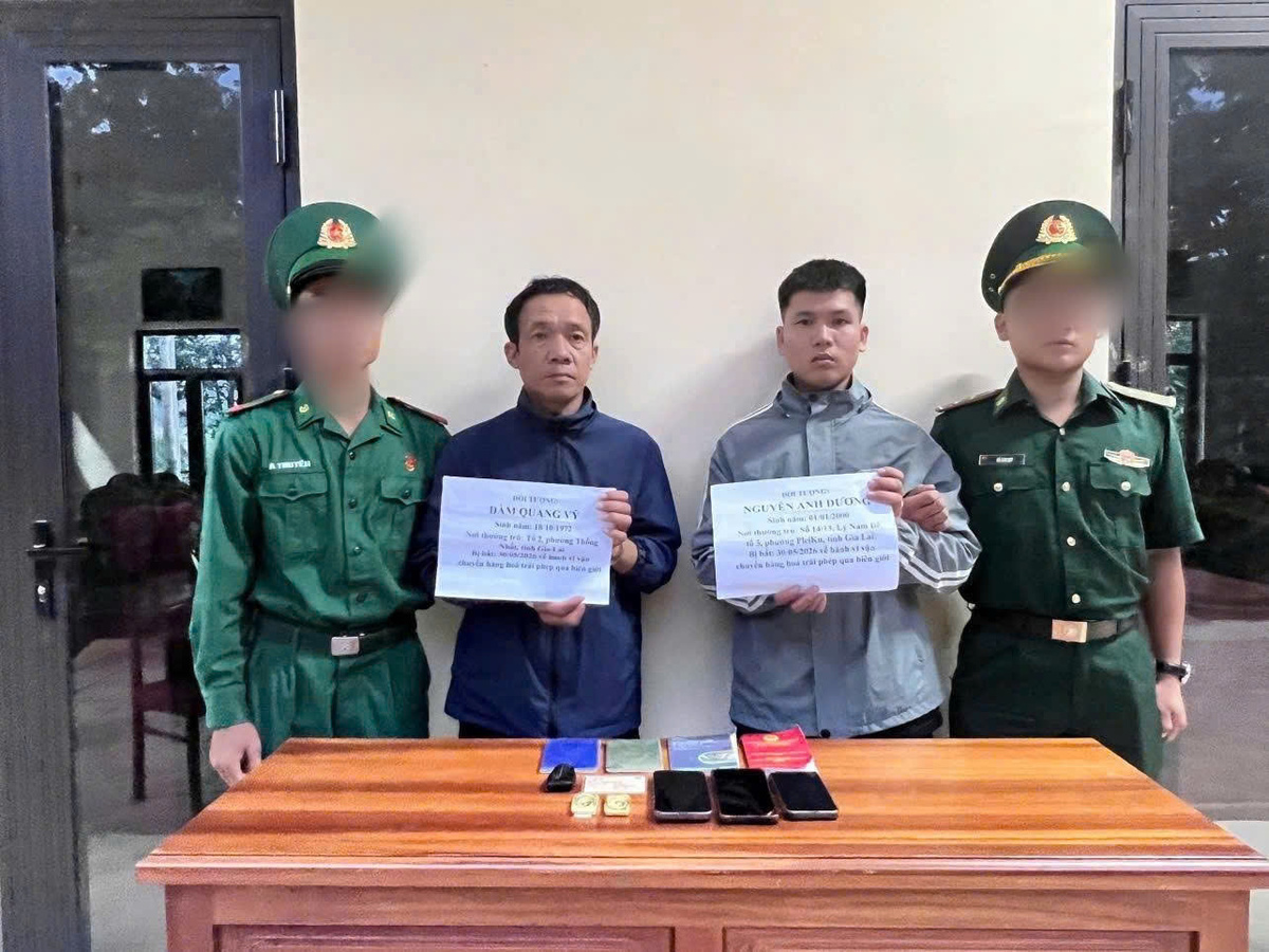 Quảng Ngãi: Khởi tố 2 kẻ vận chuyển trái phép hơn nửa ký vàng từ Lào về Việt Nam