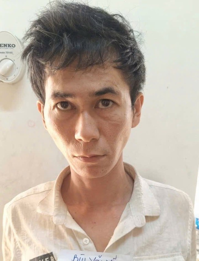 Nguyên nhân khiến Bùi Văn Vỹ “xuống tay” với cha ruột