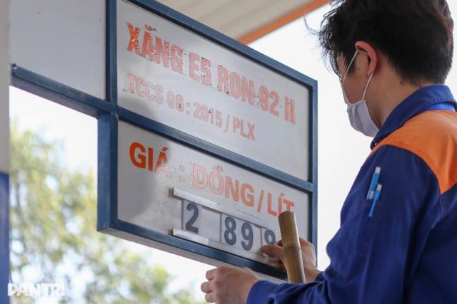 Giá xăng dầu hôm nay 2/6: Xăng E5 RON 92 và xăng E10 lao dốc mất phanh, dự báo còn giảm tiếp?