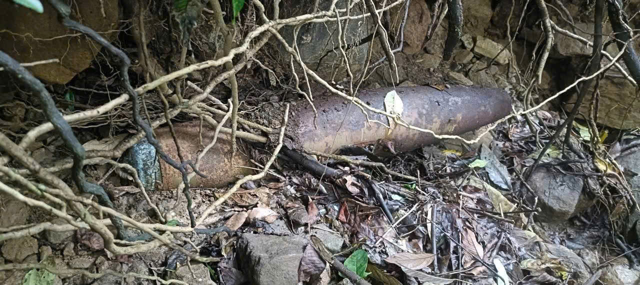 Quảng Ngãi khoanh vùng khu vực phát hiện quả bom nặng hơn 200kg- Ảnh 1.