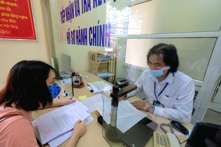 Từ 1/7: Gây lãng phí từ 75 triệu đồng, cán bộ lãnh đạo đối mặt án cách chức