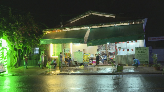 Kẻ mặc áo Grab bắn người đàn ông đang ngồi uống nước tử vong đã làm gì trong lúc bỏ trốn?