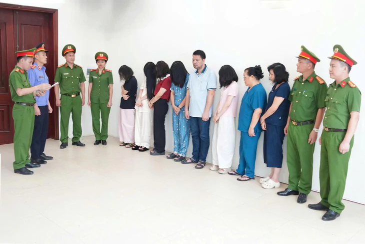 Bơm sữa đậu nành giả mủ: Chiêu trò ‘vẽ bệnh’ rùng mình tại Phòng khám đa khoa Y học Nghệ An