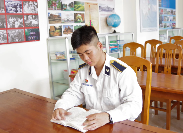 Cậu bé mồ côi quê Quảng Ngãi và hành trình trở thành học viên Học viện Hải quân
