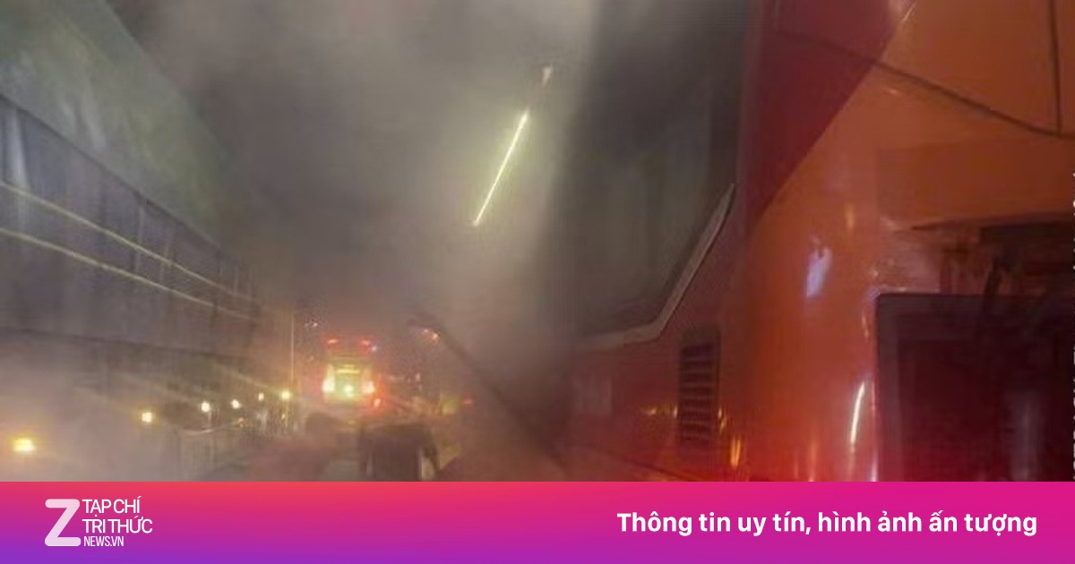 Cháy xe khách trên quốc lộ 1A lúc rạng sáng