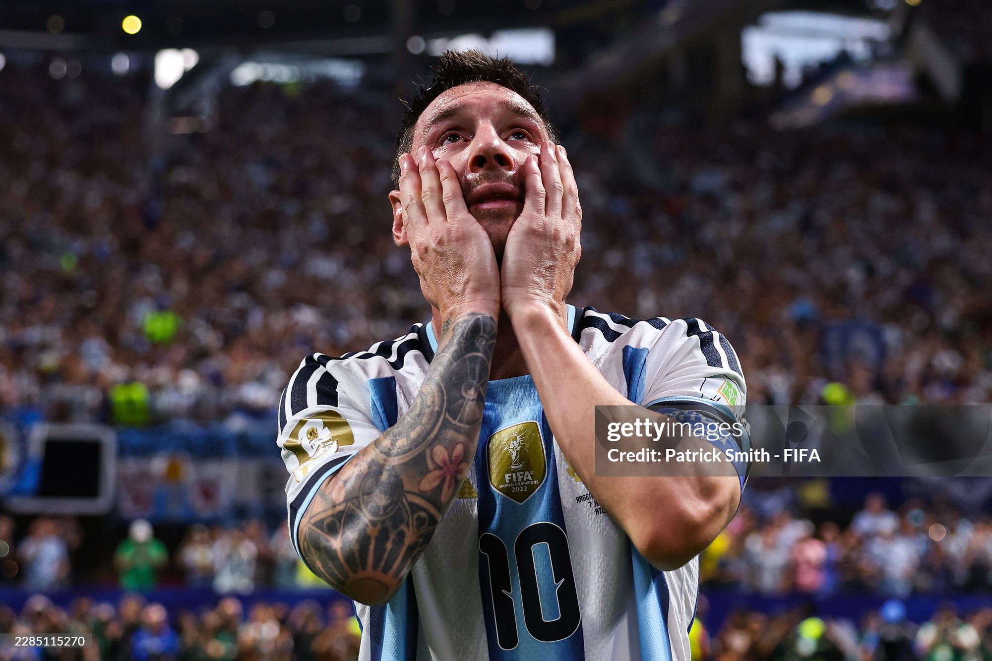 Trận Argentina vs Ai Cập có thể được tổ chức lại nếu FIFA xác định trọng tài mắc sai lầm? - Ảnh 4. Trận Argentina vs Ai Cập có thể được tổ chức lại nếu FIFA xác định trọng tài mắc sai lầm? - Ảnh 4.