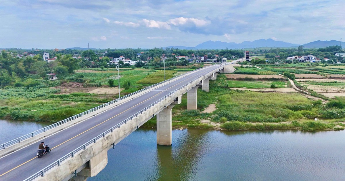 Cận cảnh cầu 150 tỷ đồng “nối đôi bờ vui”, người dân hết cảnh đi vòng hơn 20km