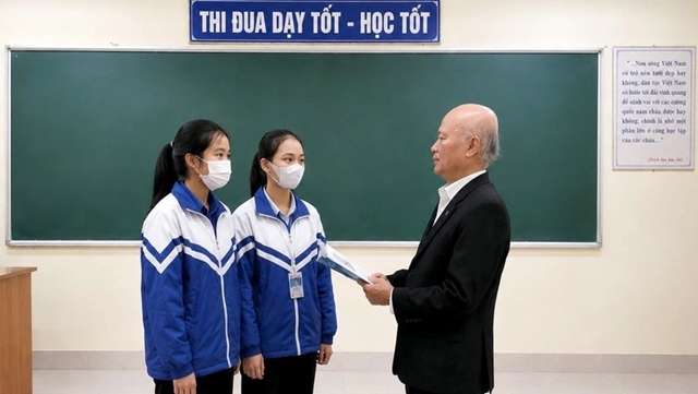 ong-thai-quoc-khanh-17846184127821161278312