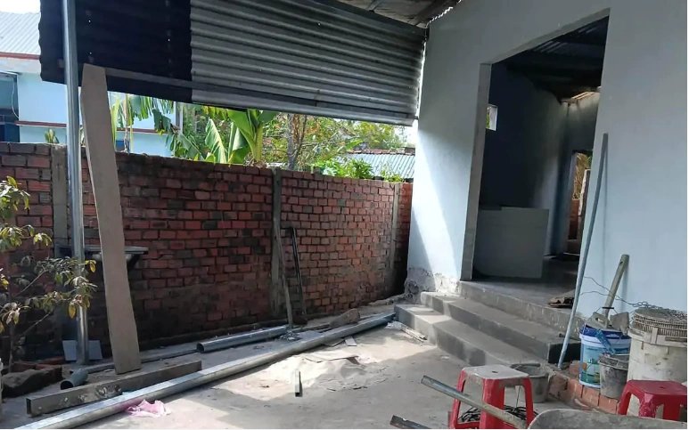 Vụ vợ chồng tử vong vì điện giật, một người đàn ông lặng lẽ ra quyết định bất ngờ với hai đứa trẻ