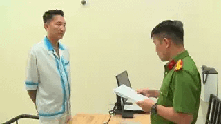 Clip: Khởi tố, bắt tạm giam Huấn “Hoa Hồng” cùng vợ và 3 đồng phạm