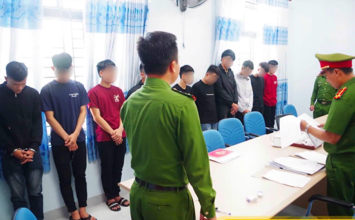 Quảng Ngãi: Khởi tố nhóm côn đồ làng