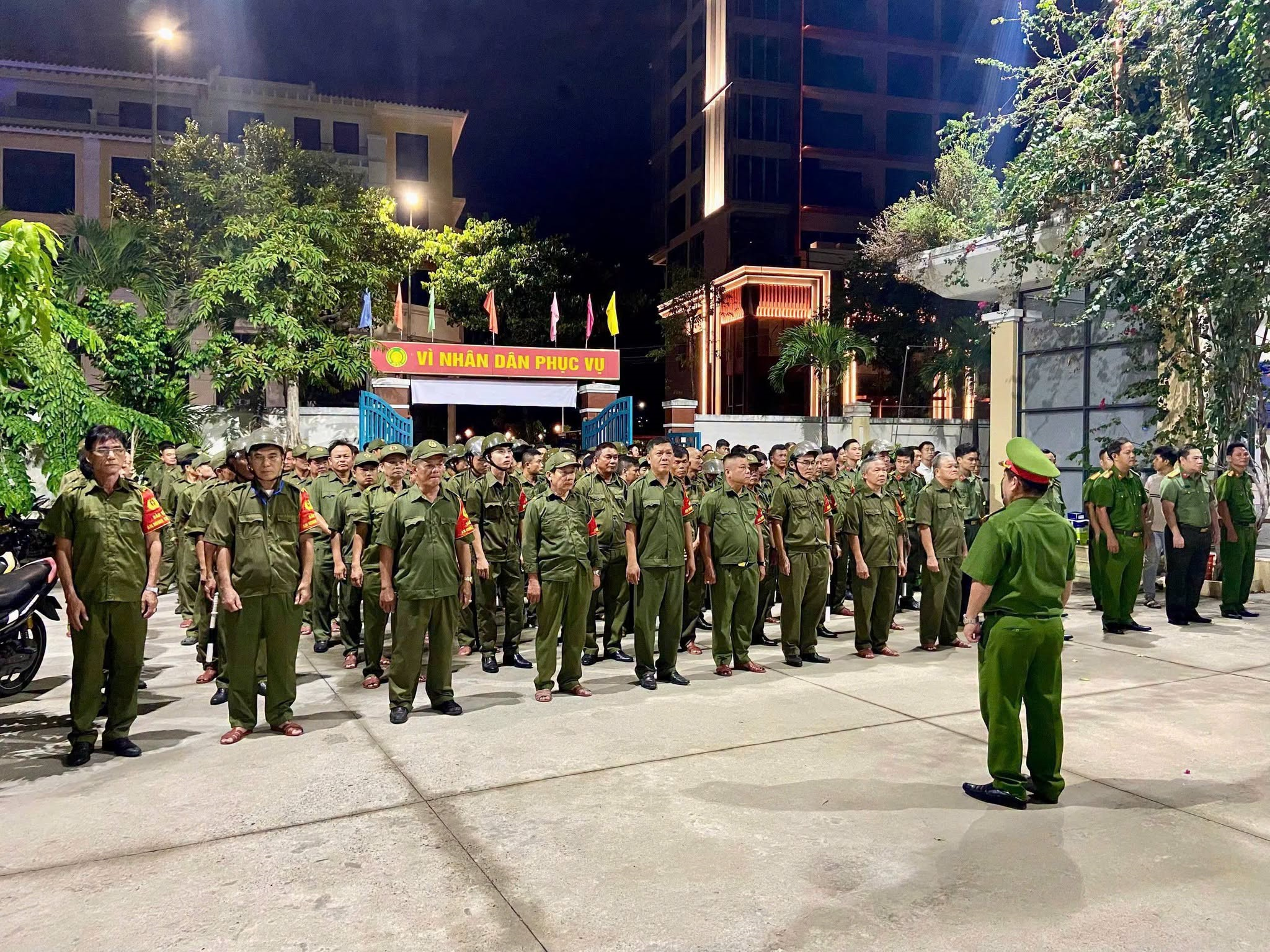 200 CBCS công an đồng loạt ập vào 9 cơ sở lưu trú, nhà trọ lúc 2h sáng