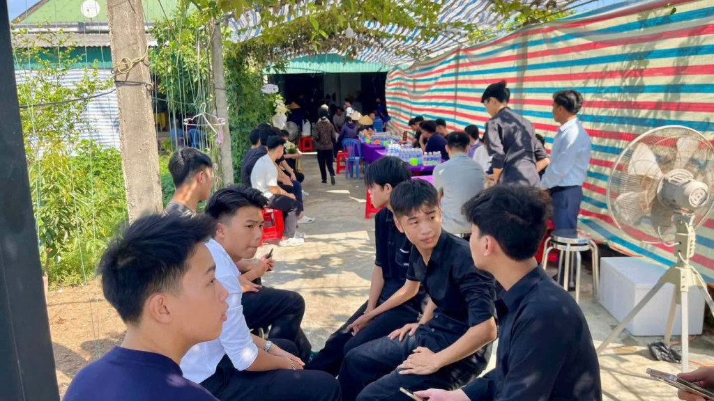 Vừa đỗ Bách Khoa Hà Nội, nam sinh đột ngột qua đời khi đi làm thêm kiếm tiền mua laptop