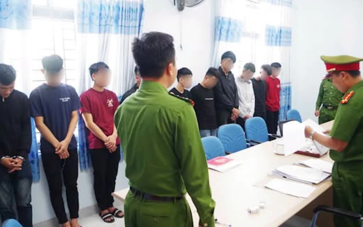 Quảng Ngãi: Khởi tố nhóm thanh niên điều khiển xe máy rú ga, ném vỏ chai bia vào nhà dân