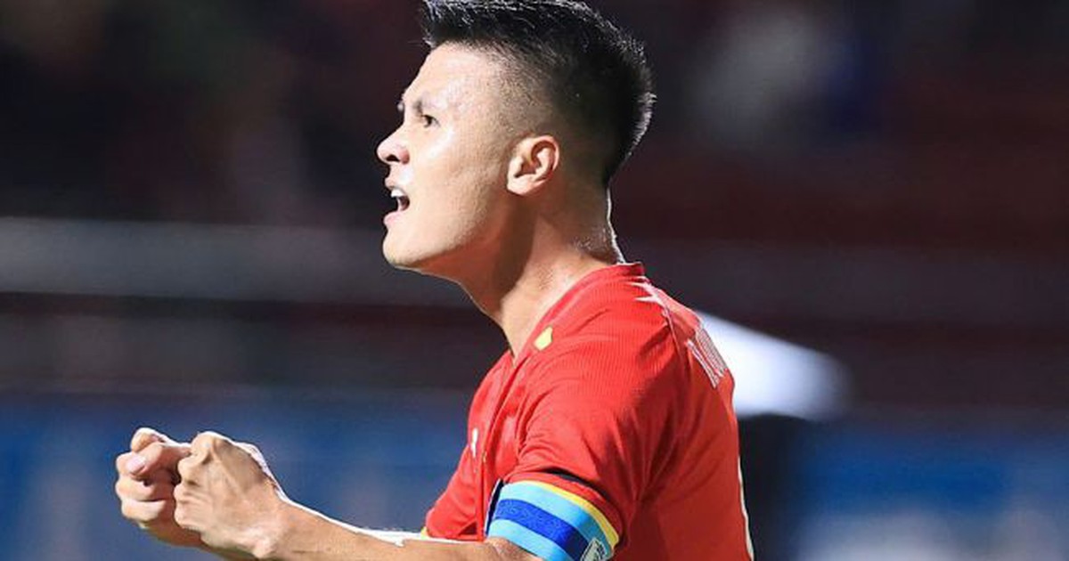 “Ferrari cũ vẫn là Ferrari!”, netizen “quay xe” ngả mũ thán phục Quang Hải sau siêu phẩm volley xé lưới Thái Lan
