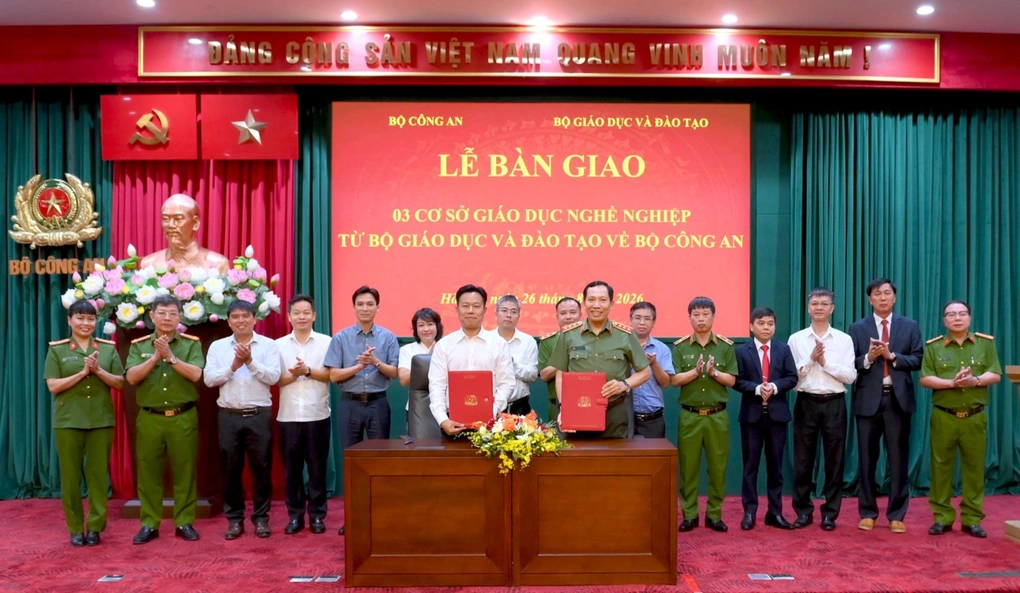 Bàn giao 3 cơ sở giáo dục về Bộ Công an