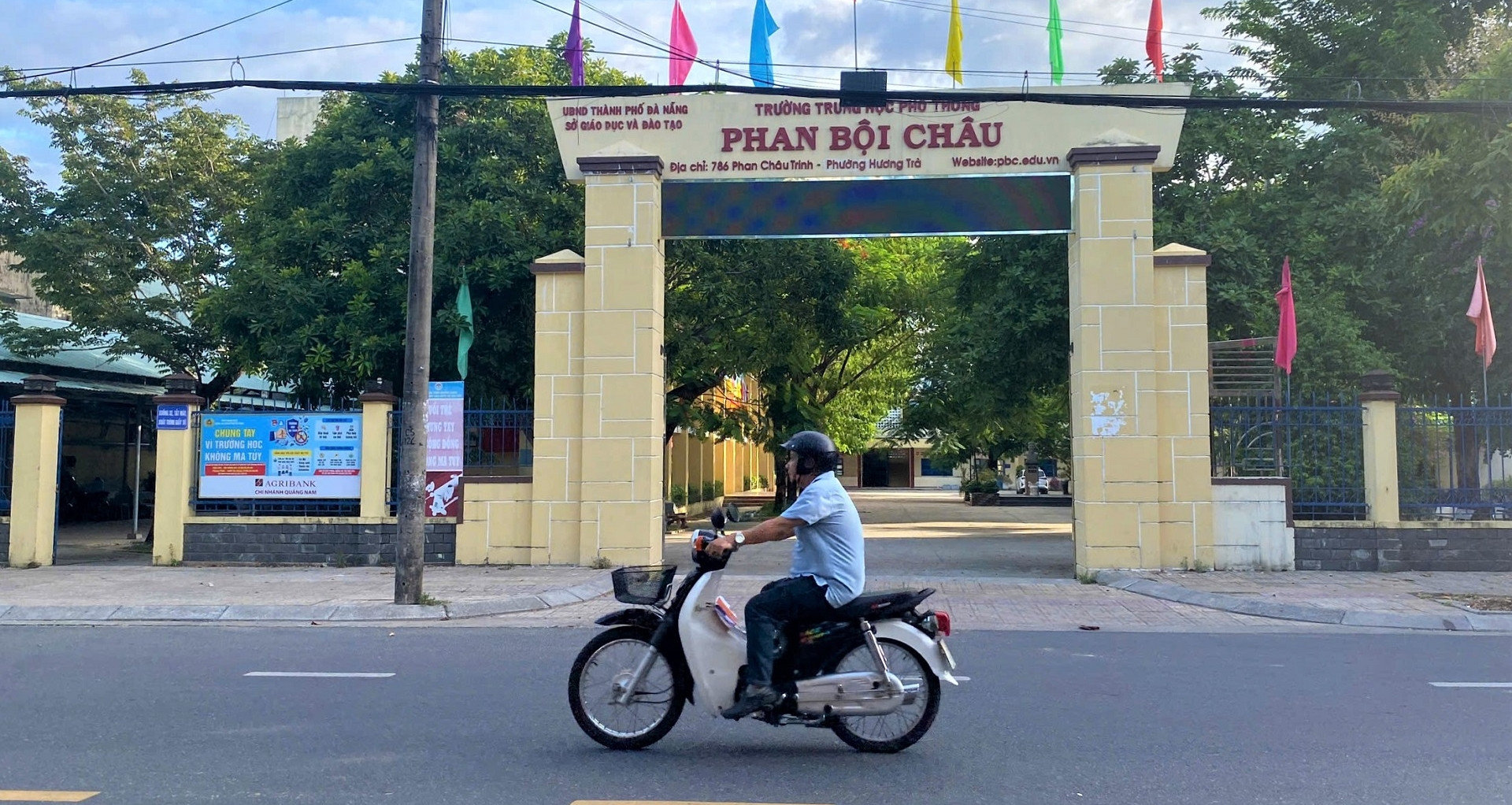 Giảm hàng nghìn trường ở các tỉnh miền Trung, bố trí hiệu trưởng, giáo viên ra sao?
