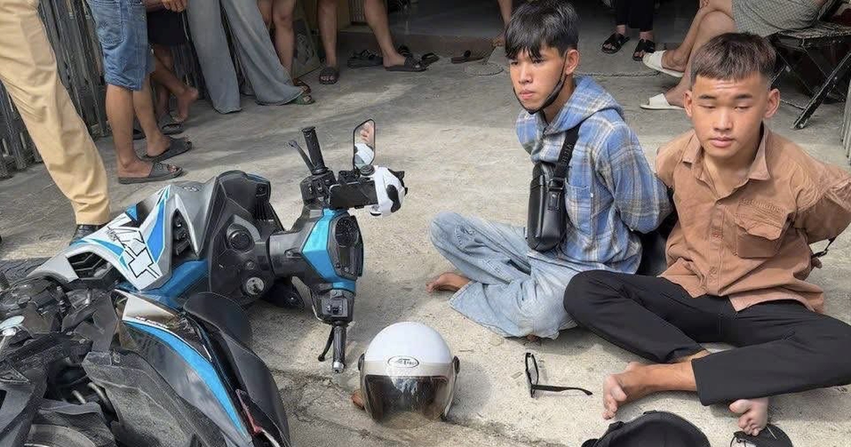 Bắt 2 anh em ruột nghi trộm cướp 10 điện thoại từ An Giang đến Quảng Ngãi