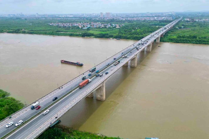 Gã đàn ông phi tang xác người tình xuống cầu Thanh Trì sau 4 ngày đêm cùng nhau phê ma túy