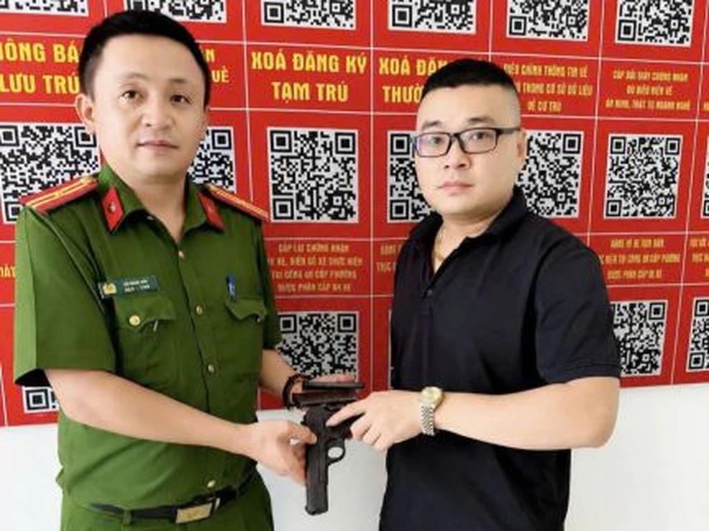 Quảng Ngãi: Dọn nhà phát hiện súng K54 cùng 13 viên đạn