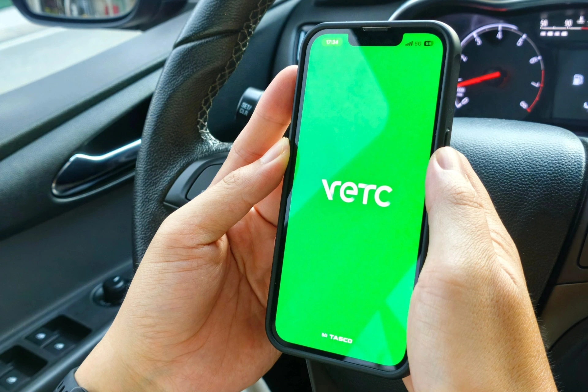 VETC tạm dừng thu phí Ví điện tử 6.600 đồng/ tháng