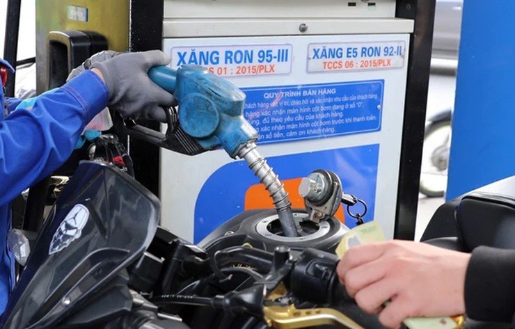 Giá xăng đồng loạt tăng từ chiều nay
