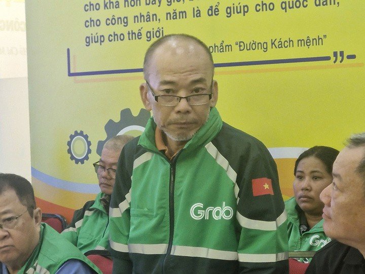 Tài xế xe công nghệ TP.HCM: Sau chữ “tự do” là những ngày chạy xe 13-15 tiếng