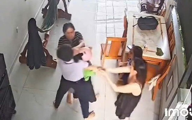 Xôn xao nam sinh lớp 7 lên tiếng sau khi hành hung mợ, câu chuyện phía sau gây chú ý