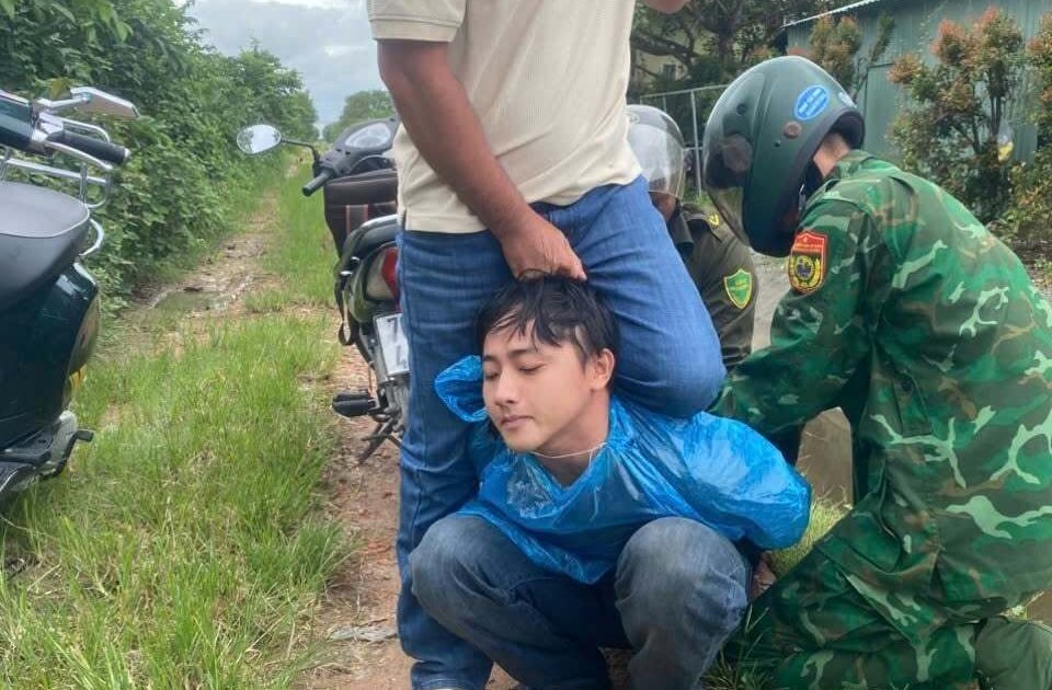 Nam thanh niên cầm dao tấn công gia đình vợ khiến 4 người thương vong