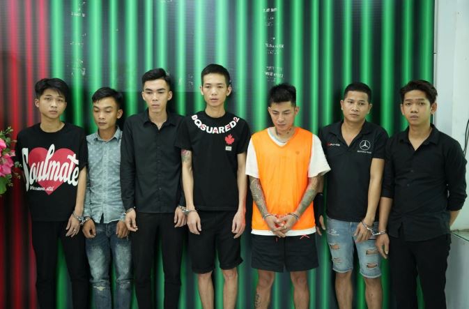 Bắt khẩn cấp 7 đối tượng trong vụ ô tô tông người và loạt xe máy ở TPHCM