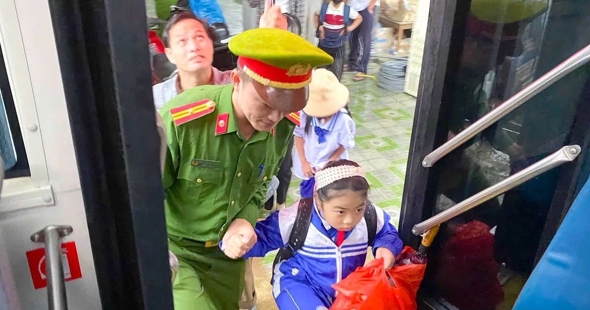 Vụ phản đối sau sáp nhập, 129 em vẫn chưa đến trường sau 3 tuần học
