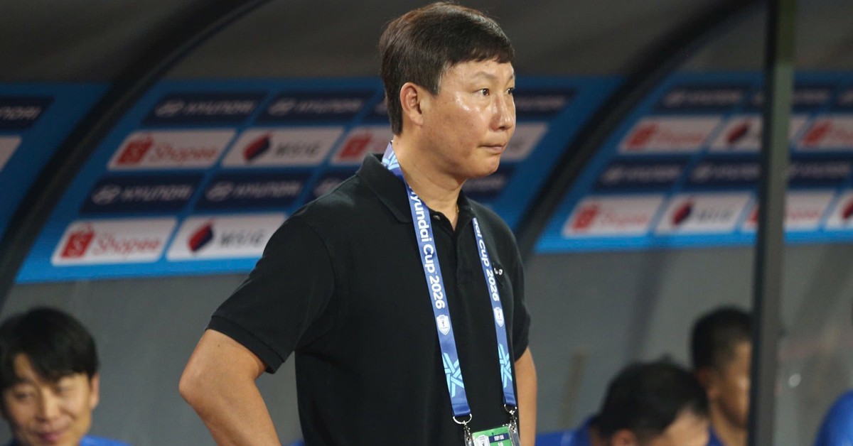 HLV Kim Sang-sik: “Tôi thấy xấu hổ khi thua Thái Lan thế này”