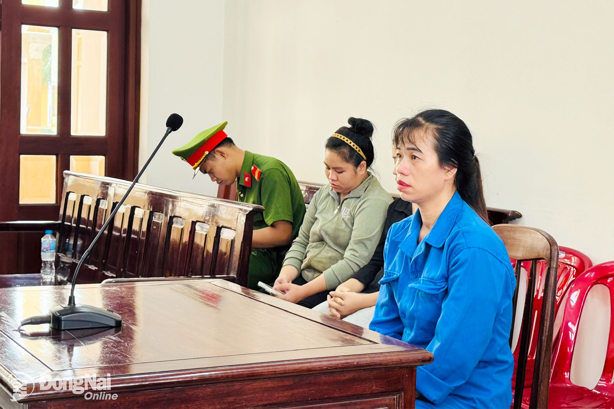 Chủ cơ sở phế liệu làm giả ‘sổ đỏ’ để lừa đảo